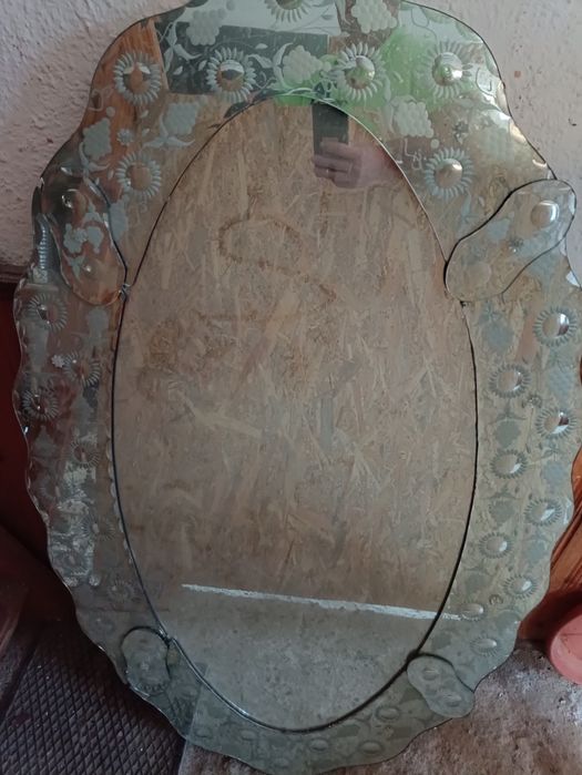 Se vinde oglindă!