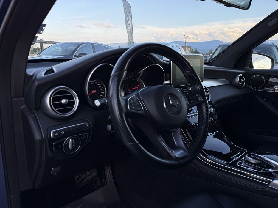 Mercedes-Benz GLC 300 2018г* 55.000КМ* 4M* 9G* НОВ* СЕРВИЗНА ИСТОРИЯ