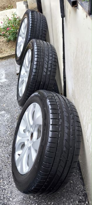 Продавам гуми 17"и джанти ЗАЕДНО!