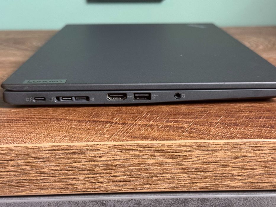 Лаптоп Lenovo ThinkPad T14s Gen 2 14"/intel i5-1135G7/ 16GB/256GB NVME/FULLHD