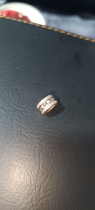 Продам золото  585 пробы.