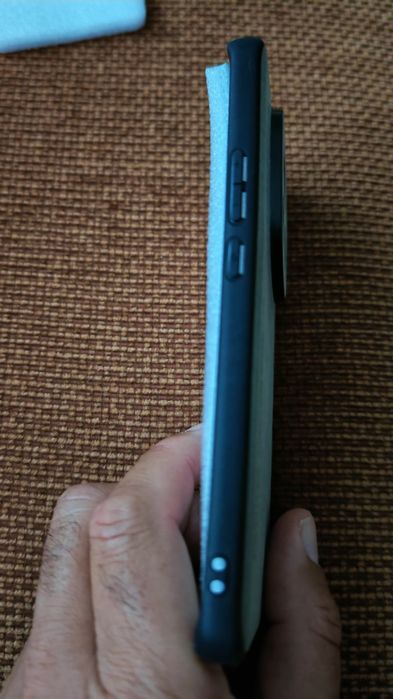 Продавам калъфи за Honor Magic 6 Pro и 5 Pro
