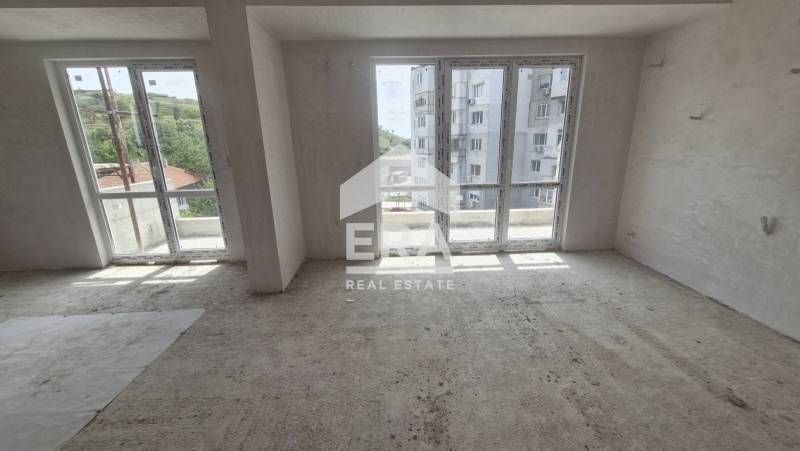 Продава се Тристаен апартамент в Варна, Владислав Варненчик - 106 кв.м за 1131 €/кв.м - Снимка #1