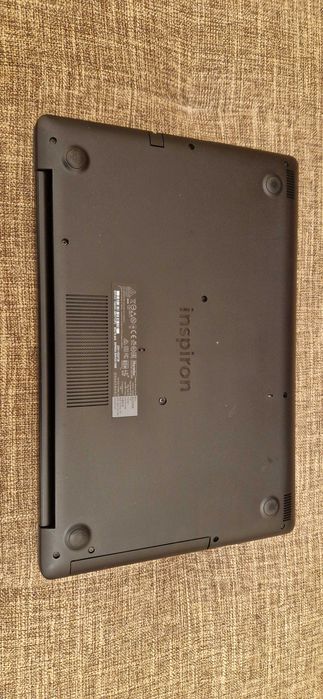 Ноутбук DELL INSPIRON 5570 (Core i5 8250U, Radeon 530, 15,6' FHD)