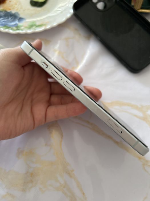 Продаётся IPhone 15