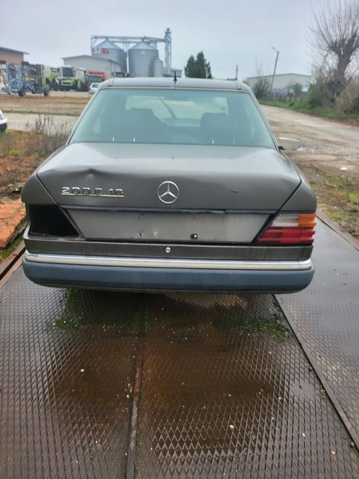 Мерцедес 124 200E. НА ЧАСТИ
