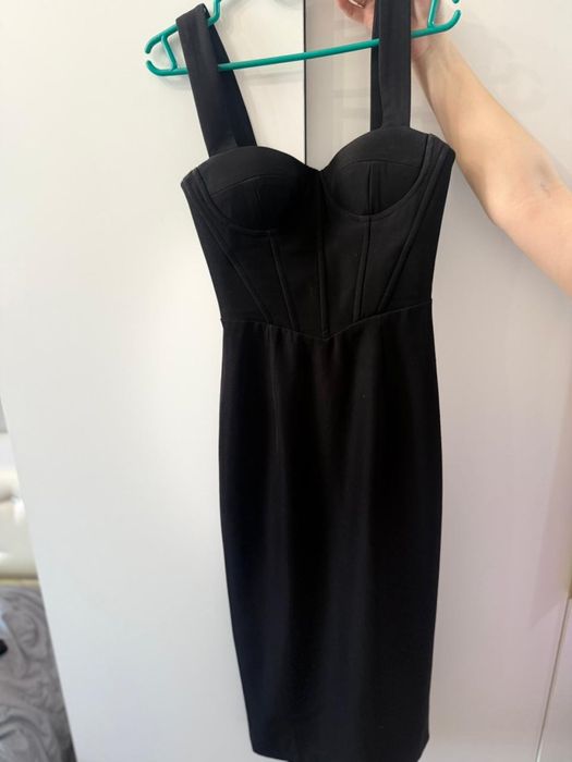 Продам крутые платья почти новые