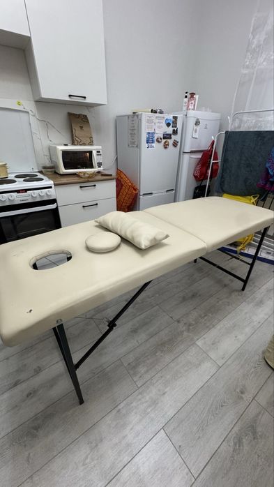 Кушетка для ресниц для массажа