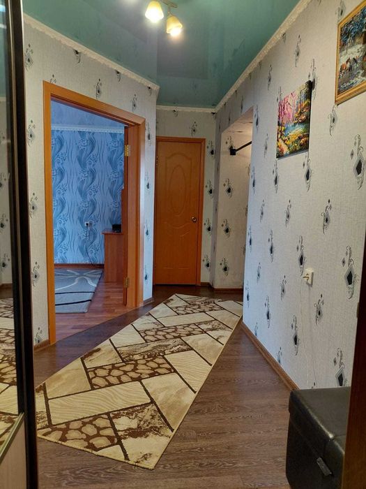Продам 2 комн у военного института