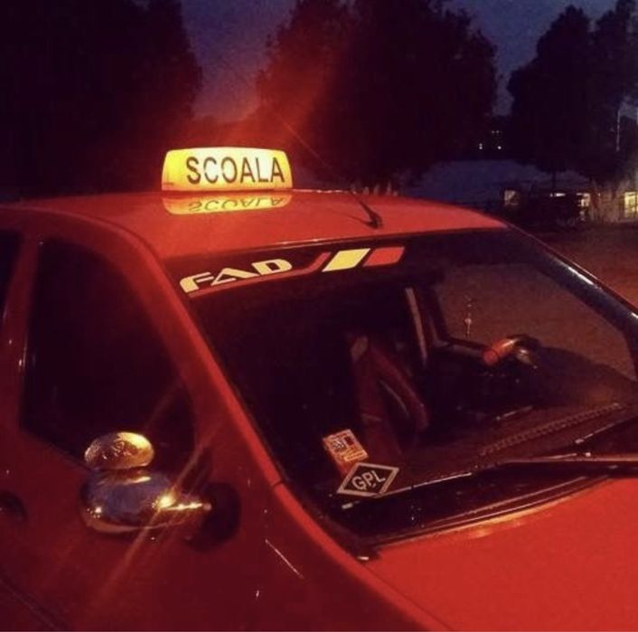 Casete, cupole , lampi , cuca pentru scoli de soferi