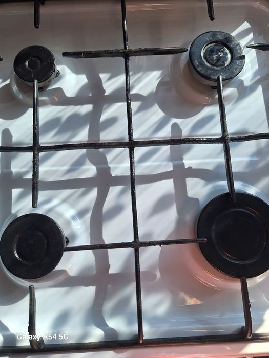 Продам газовую плиту.