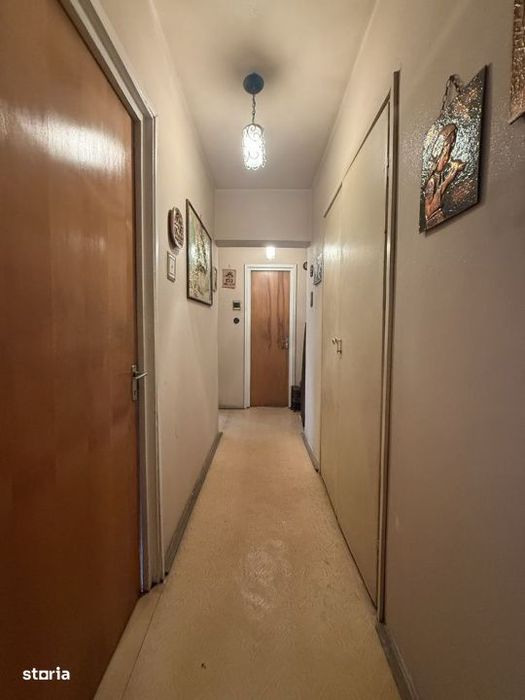 Apartament de vanzare-3 decomandat-zona Tineretului