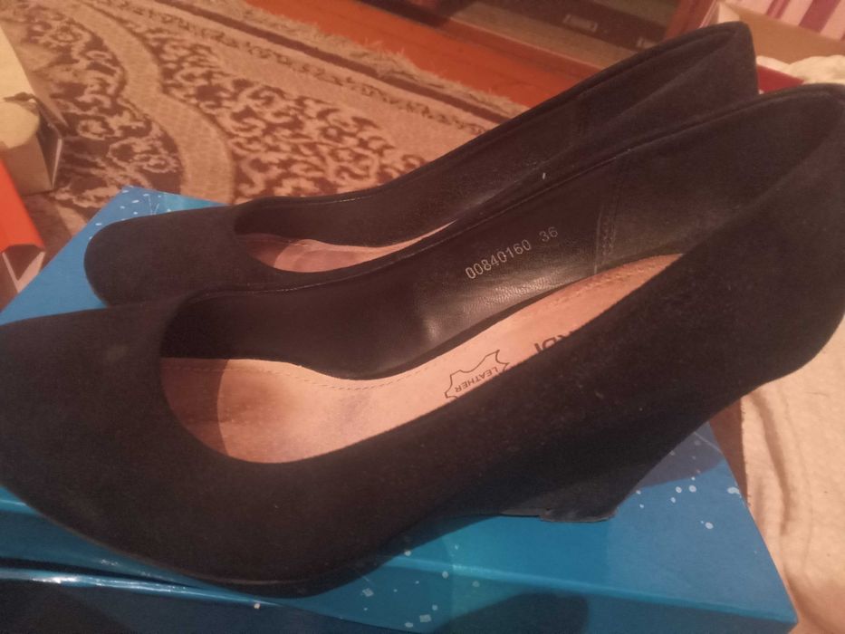 Продам туфли  каблук