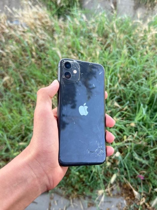 Iphone 11 // 64 GB
