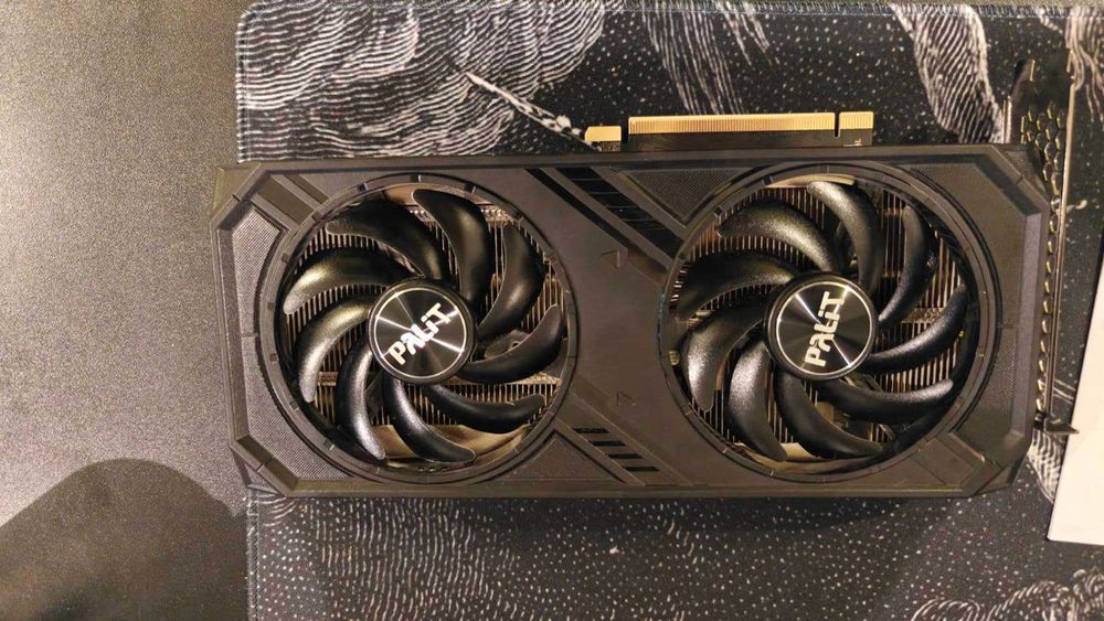 Palit GeForce RTX 4070 Super с 2 години гаранция