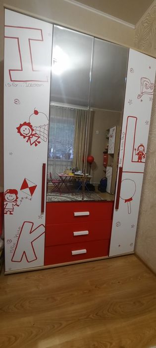 Продам детскую мебель