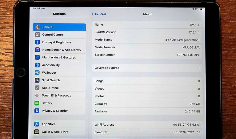 Продавам 2 броя IPAD AIR 3rd GENERATION, 256 GB, 10.5 inches. 2019