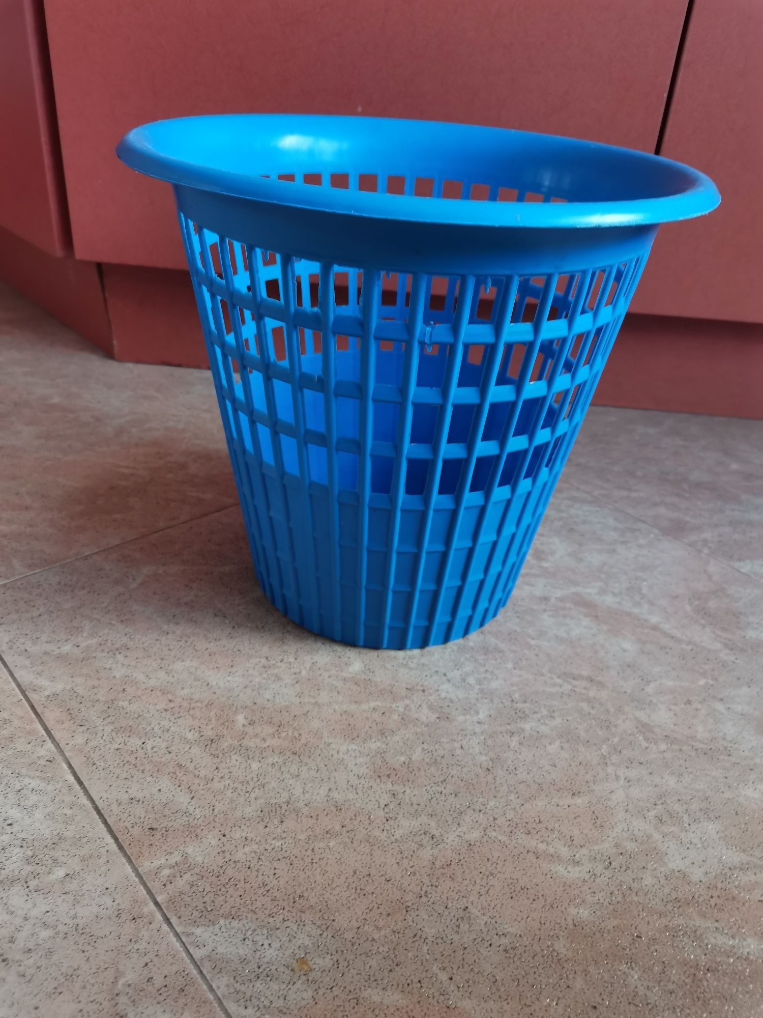 Пластмасов кош за отпадъци гр. София Младост 1 • OLX.bg