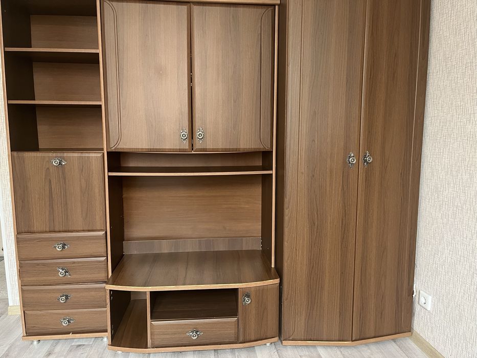 гостинный шкаф(горка) б/у