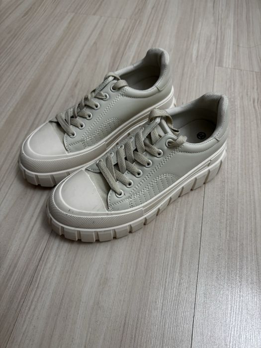 Красовки женские