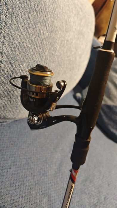 Продается спиннинг Аврора