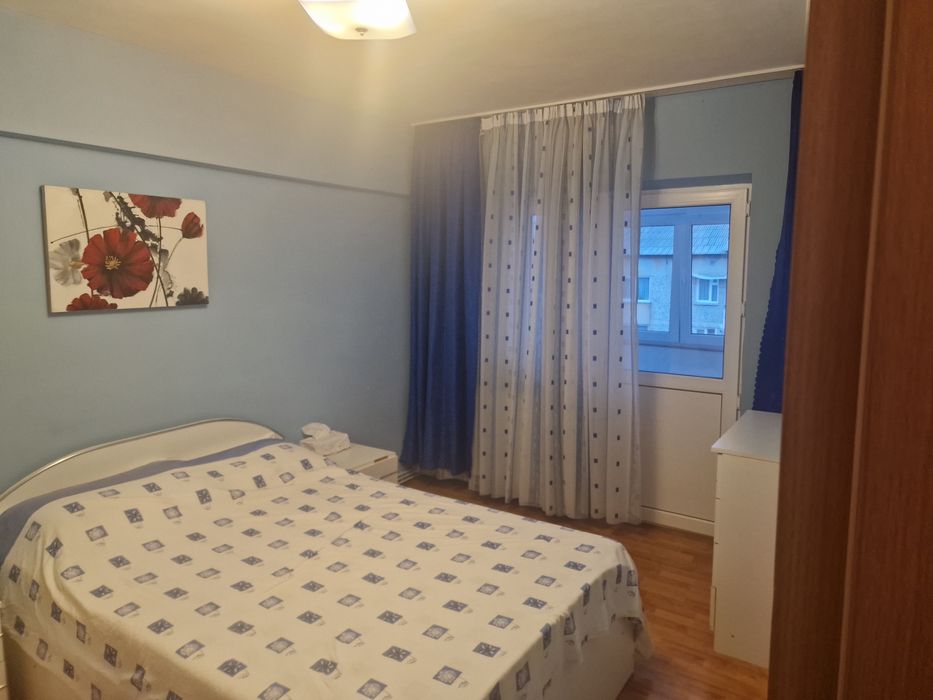 Ap 3 cam,scoala nr.10,la cheie,decomandat,pod,central, balcon,etaj4