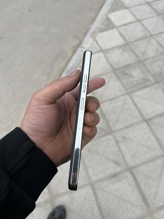 TECNO POVA 5  6/256 гб