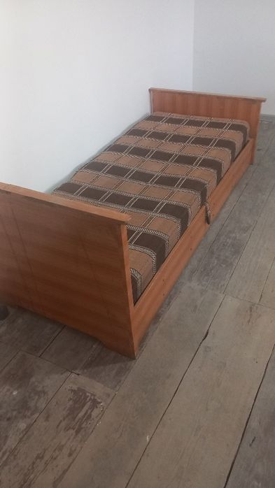 1 kishilik divan