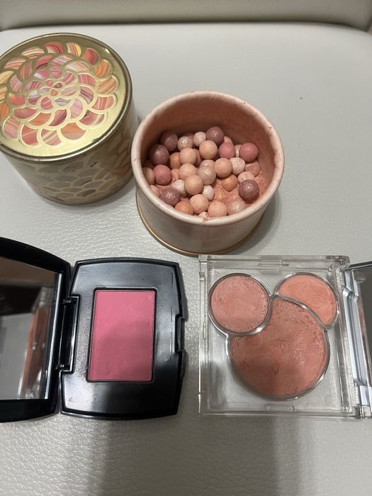 Румяна и пудра Франция