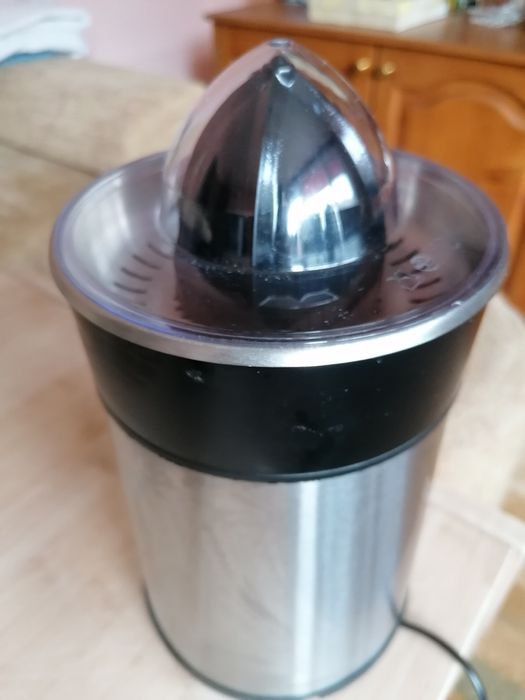 Електрическа сокоизтисквачка