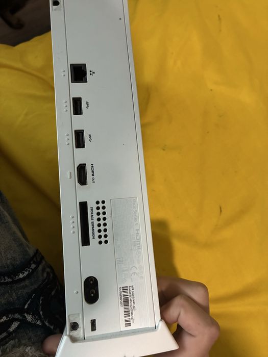 Xbox series s aproape nou