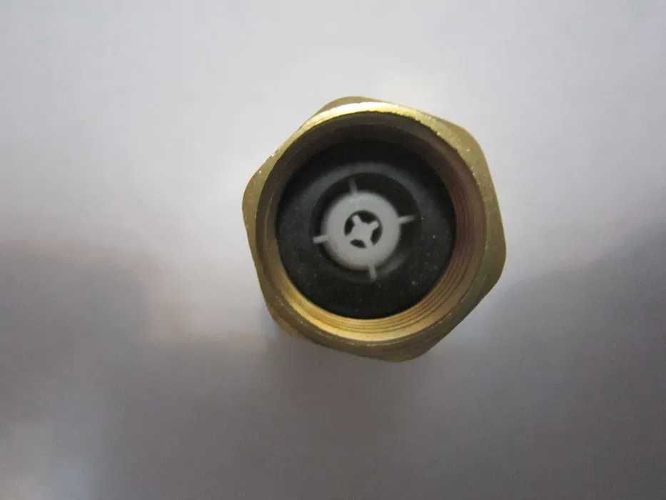 Обратный клапан 1/2", на бойлер.