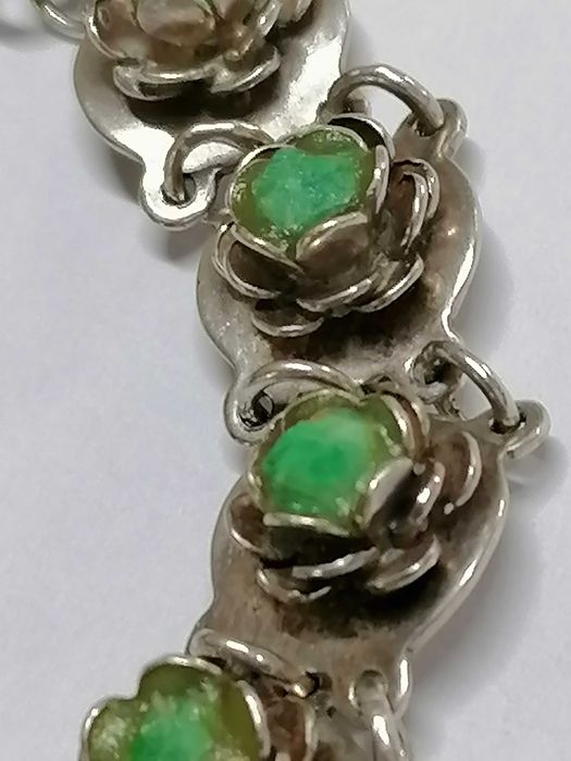 Старинна сребърна гривна с камъни