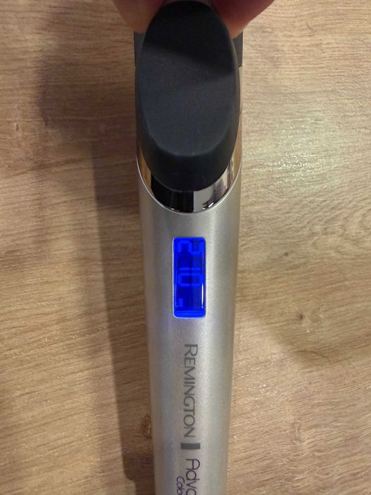 Ondulator de pǎr Remington Advanced Colour Protect – afișaj digital