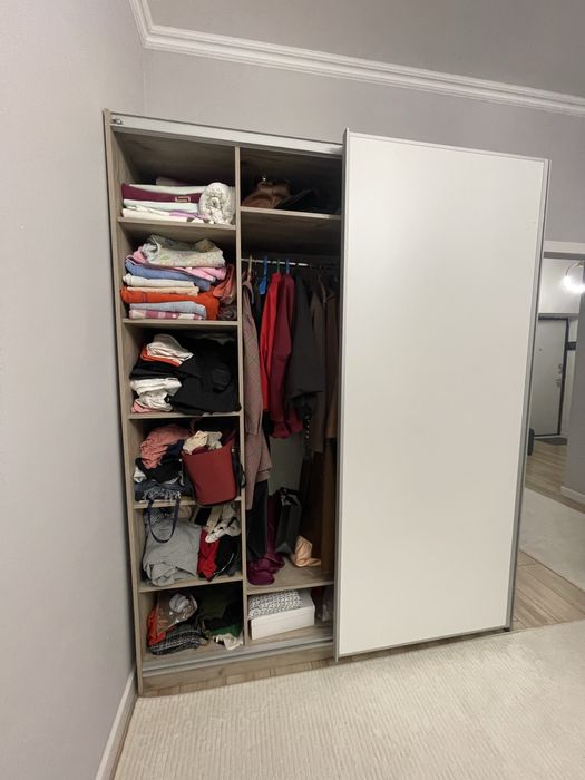 Продаю шкаф почти новый