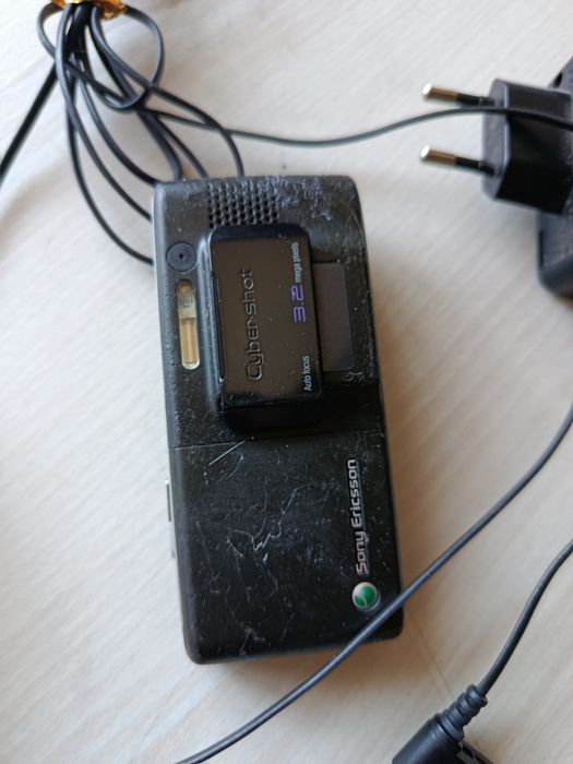 Телефон Sony Ericsson k800i