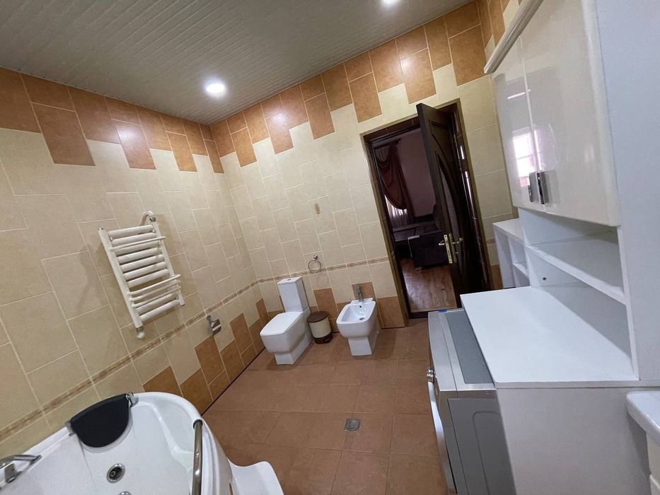 Хостел, Детсад, Офис, Участок для проживания на Мирабаде