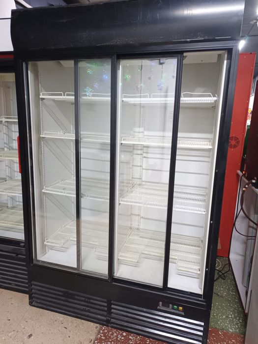 Продам два рабочих холодильника