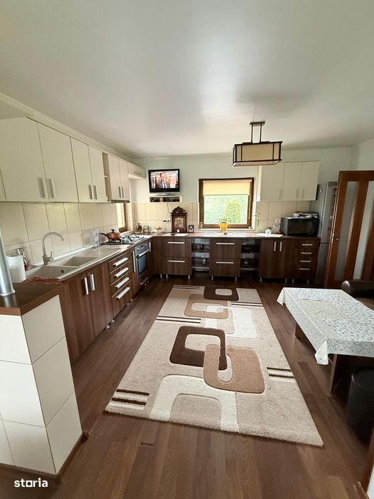 Hantesti, Suceava -Proprietate imobiliara in zona deosebit de frumoasa