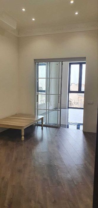 Хувайдо махалласида жилой комплексада евро ремонт квартира  103 м2