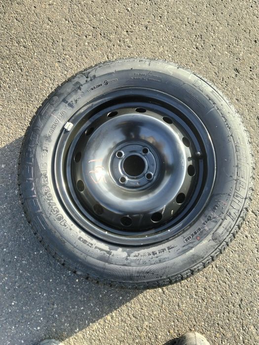 Vând roata rezerva 195 65 R15