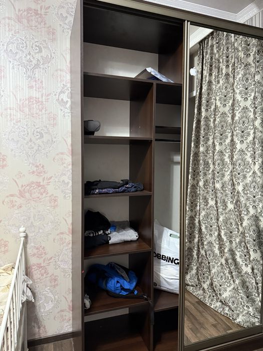 Шкаф плательный в отличном состоянии