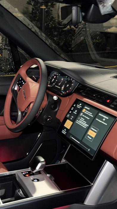 Sotiladi Range Rover SV