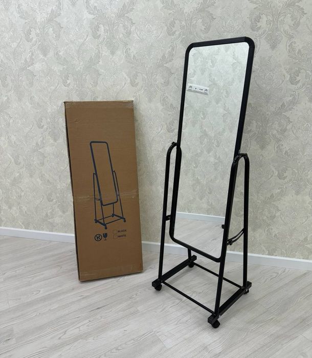 Зеркало напольное.