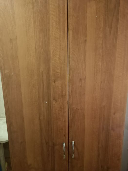 Продам срочно шкаф