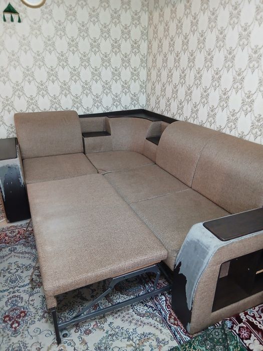 Продаётся угловой диван