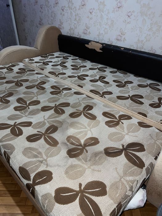 Отдам бесплатно кровать-диван