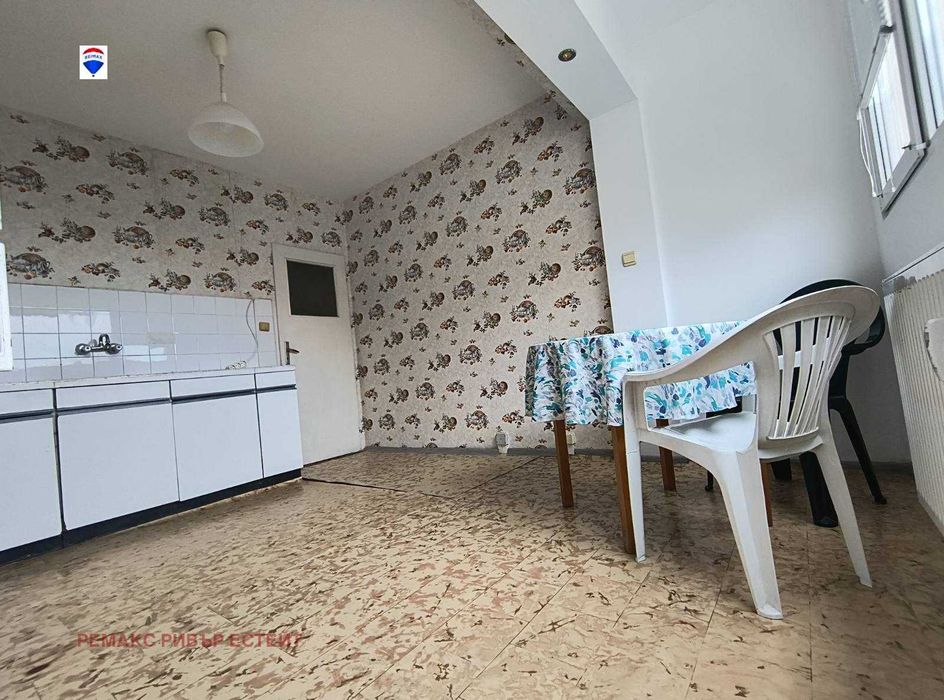 Продава се Тристаен апартамент в Русе, Здравец Север 2 - 79 кв.м за 1138 €/кв.м - Снимка #9