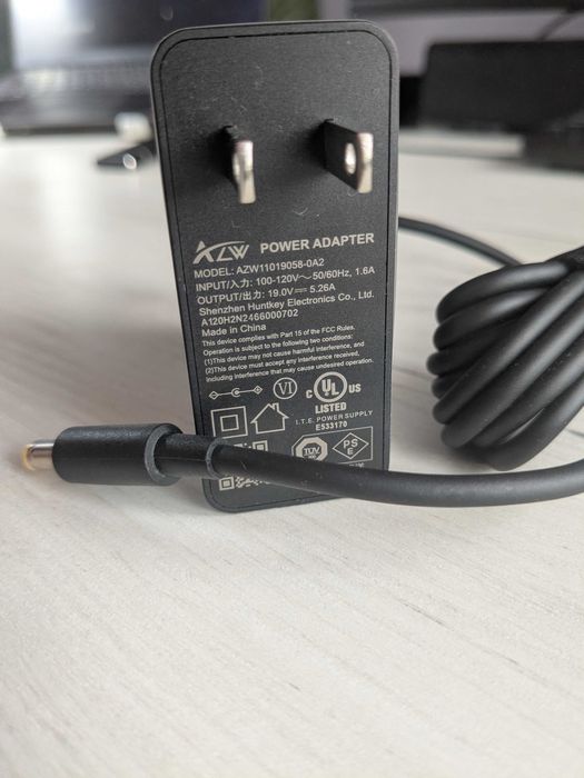 Блок питания 19V 5.26A (100W) / США (110В) / Штекер 5.5x2.5 мм