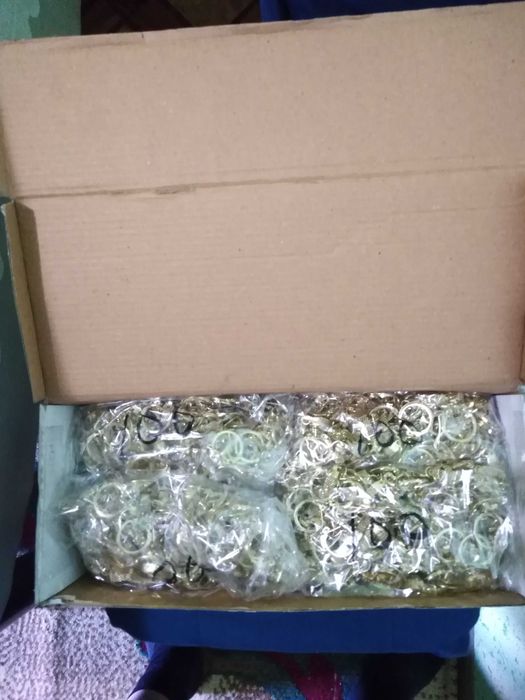 Карабин с цепочкой